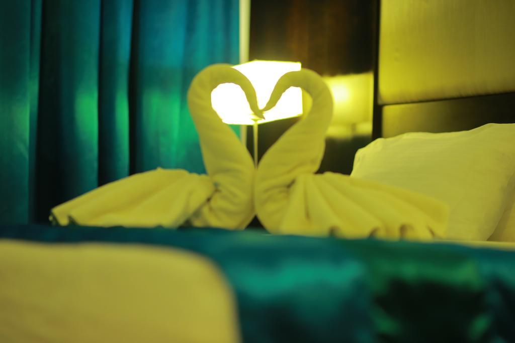 Peacock Beach Hotel ฮัมบานโตตา ภายนอก รูปภาพ